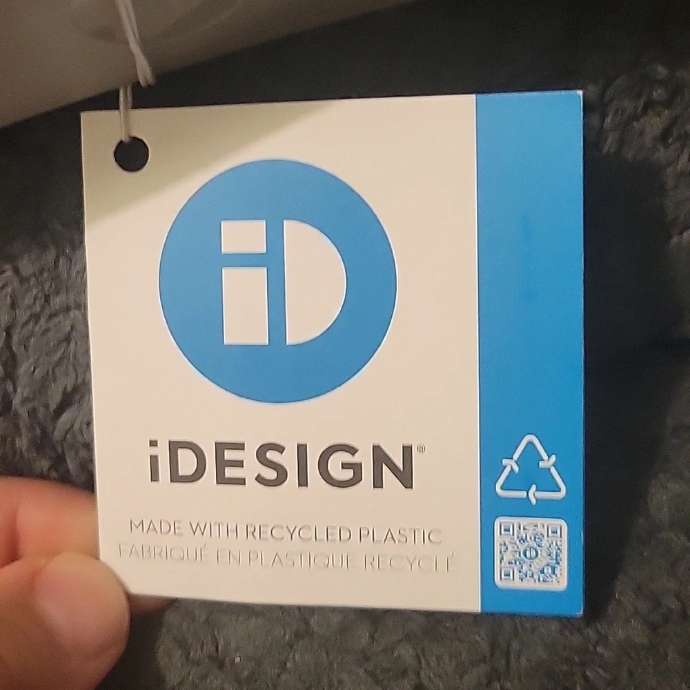 IDesign plastic jewelry trays